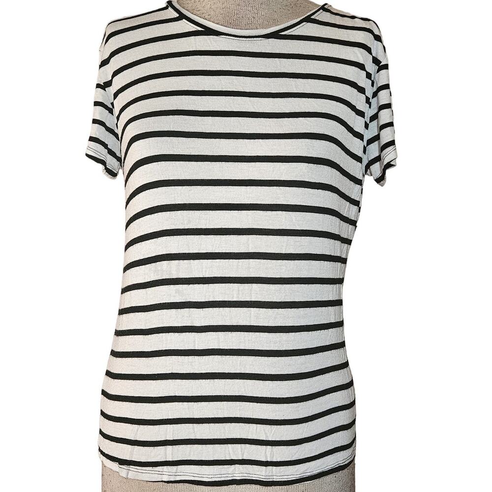 White and Black Striped Short Sleeve Top Size XL